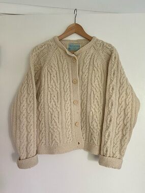 Vintage Romanticize Classic Cable Knit Cardigan Sweater in Cream